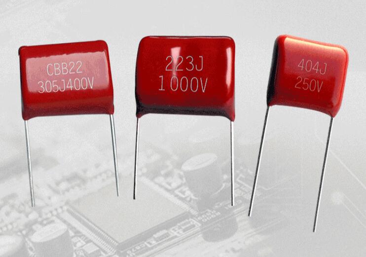 金屬薄膜電容裂了和鼓起了還能用嗎？