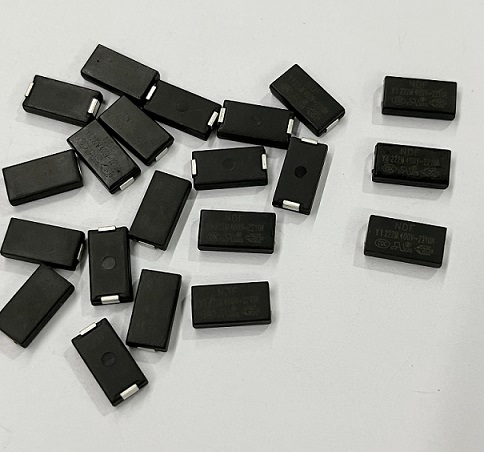 在選擇貼片y電容和插件y電容時可以從哪些方面考慮？